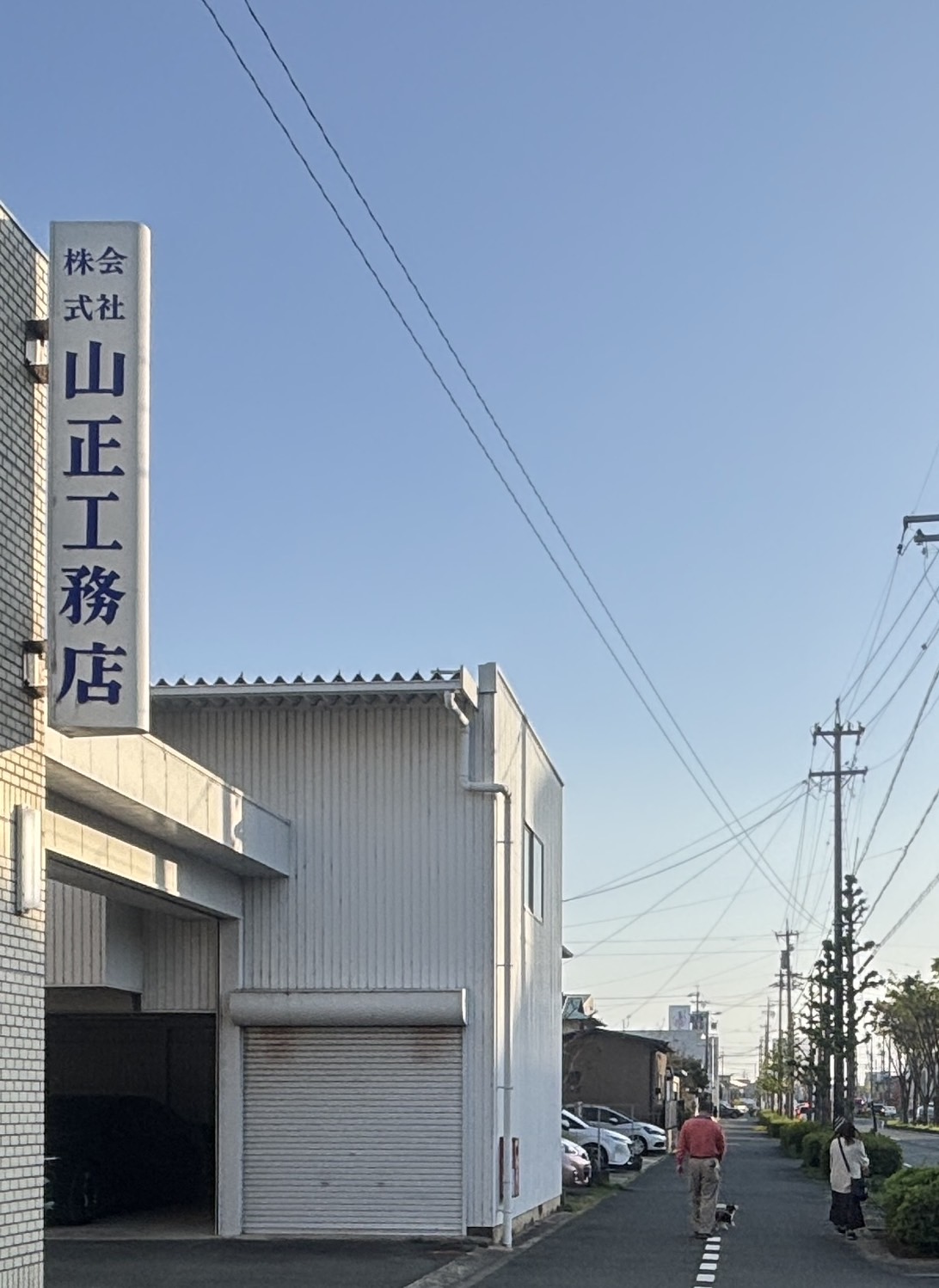 いつもの後姿は、、、